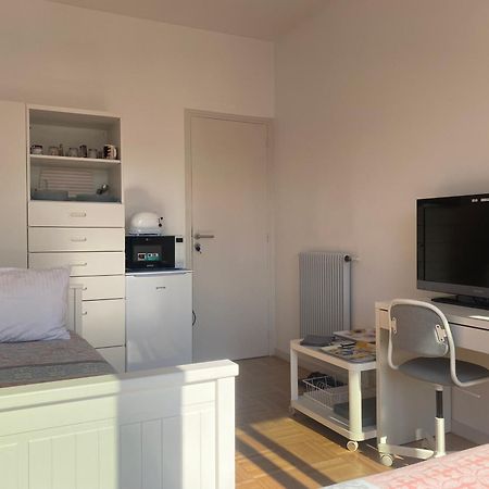 Mirela'S Private Room With Key, Ac, Lift & Balcony In The Center Of Nice On The Cote D'Azur 외부 사진