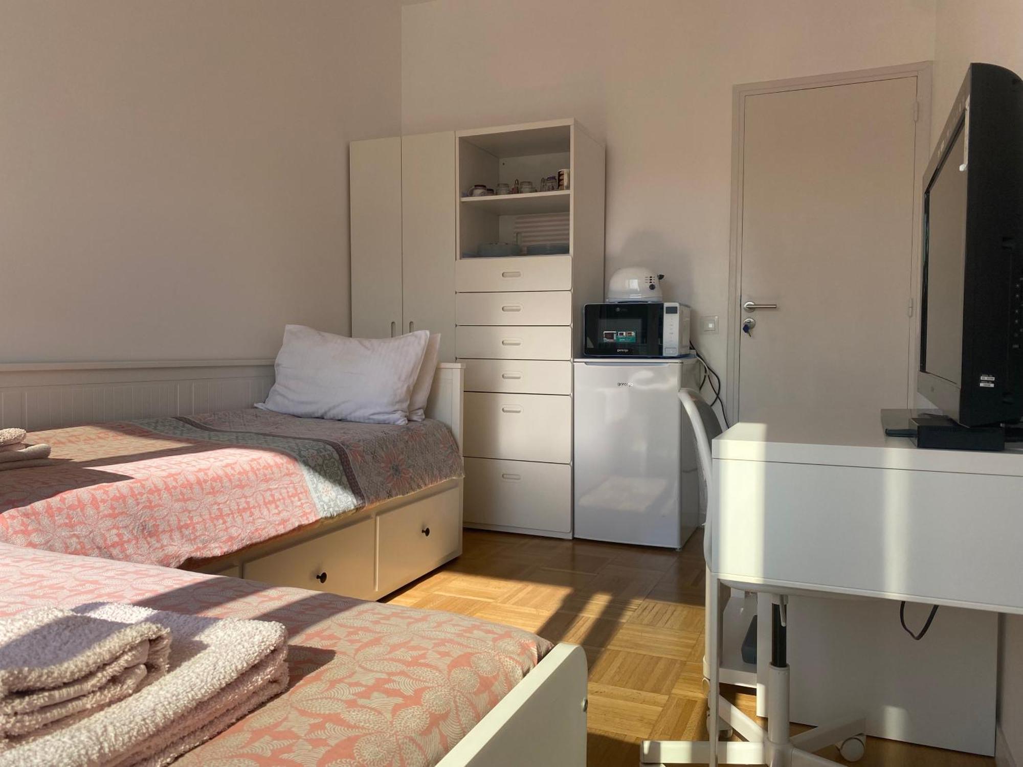 Mirela'S Private Room With Key, Ac, Lift & Balcony In The Center Of Nice On The Cote D'Azur 외부 사진